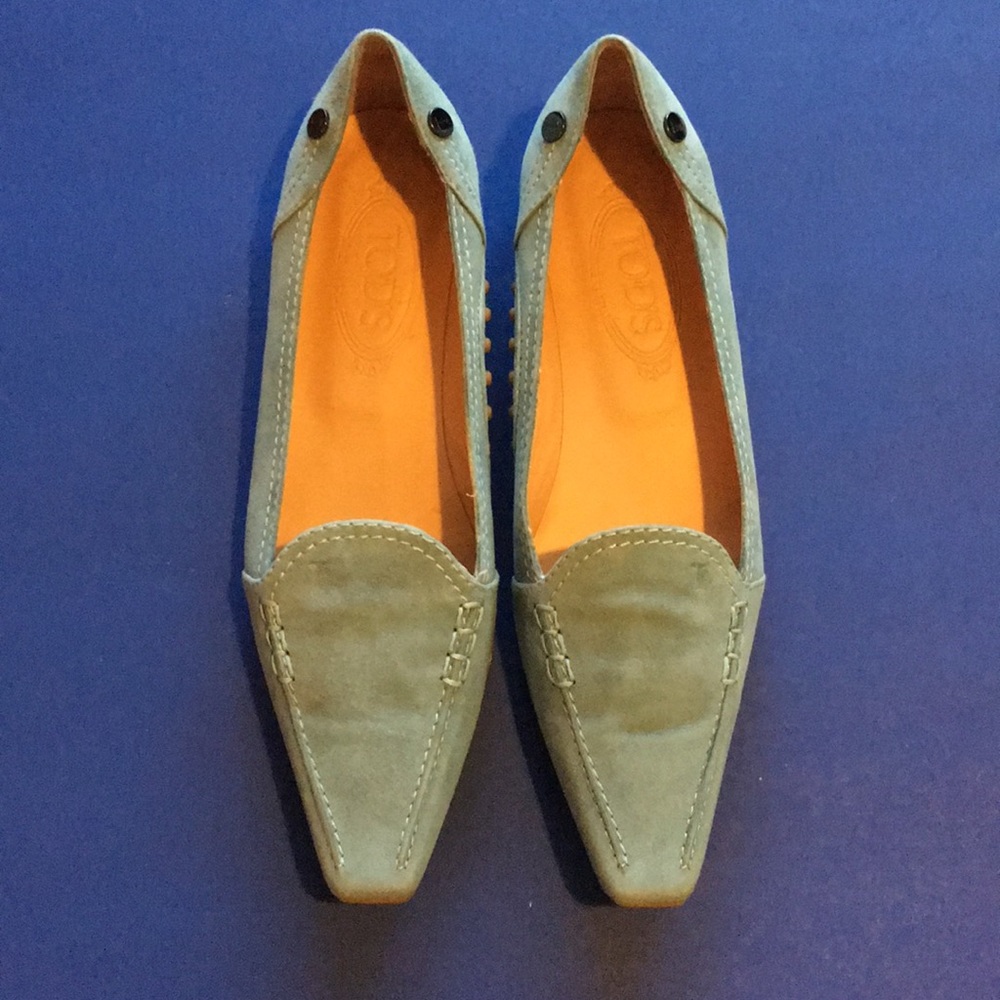 TOD’S leather loafers